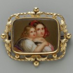 Broche avec médaillon émaillé, XIXe s., Boston museum. Broche avec médaillon émaillé, XIXe s., Boston museum.