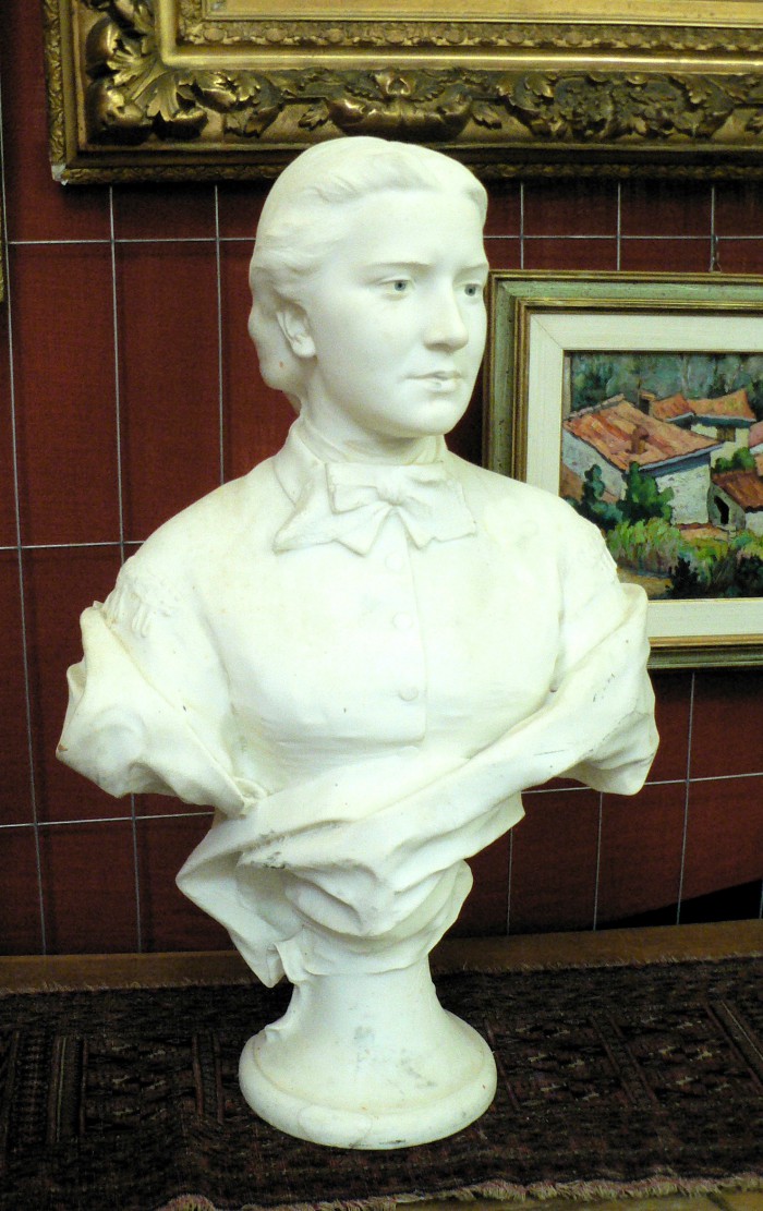Buste de femme, Victorien BASTET.