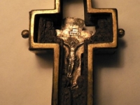 croix-reliquaire-xviie-s croix-reliquaire-xviie-s