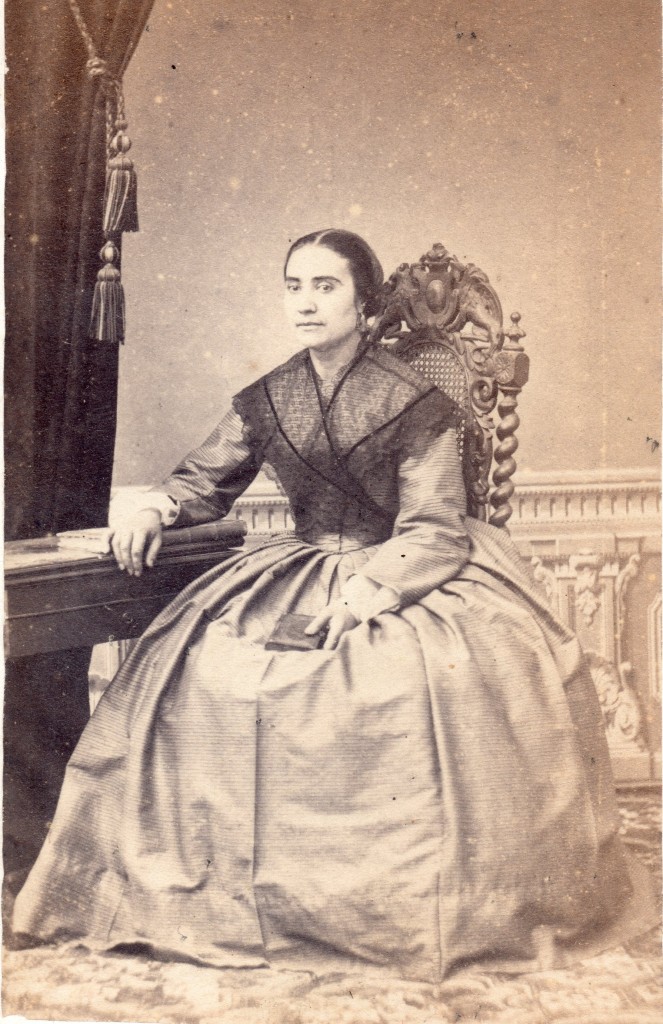 Portrait de femme, photo Cabibel, Perpignan, vers 1865.