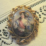 Broche Napoléon III à miniature émaillée, Perpignan