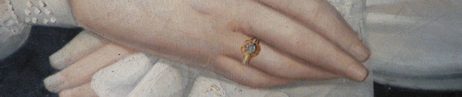 Détail des mains avec bague.