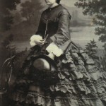 Antoinette Durand de çagarriga en crinoline