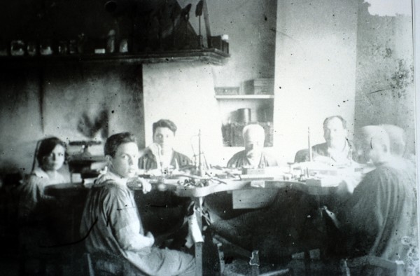 Atelier de Grenats de Perpignan vers 1900