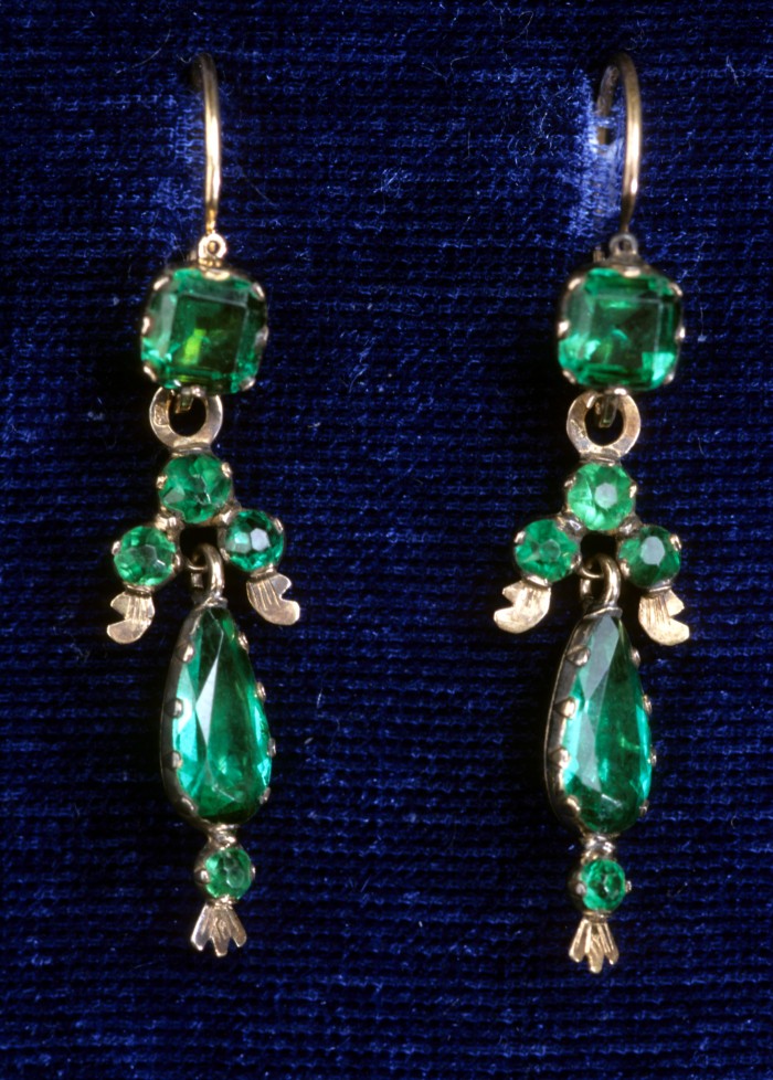 Boucles d'oreilles en doublet émeraude, Perpignan, XIXe s.