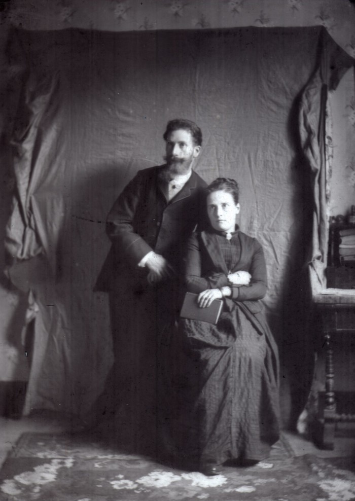 Photographie sur plaque de verre, couple, Molitg, vers 1890.