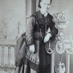 Vestit del 1875, Barcelona, fotografia Larauza.