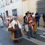 St Eloi 2011 à Perpignan, joueur de hautbois languedocien et paysanne des hauts cantons de l'Hérault