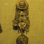 Chatelaine et sa montre, XVIIIe s. Musée Marès, BCN.