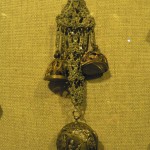 Chatelaine et sa montre, XVIIIe s. Musée Marès, BCN.