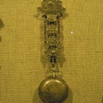 Chatelaine et sa montre, XVIIIe s. Musée Marès, BCN.