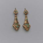 Boucles d'oreilles , Boston museum, or et turquoises, milieu XIXe s.