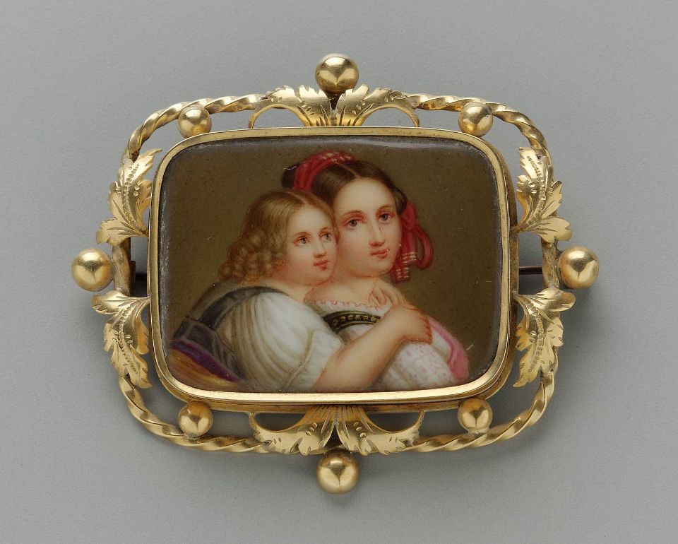 Broche aimantée Ovale émaillé doré marron
