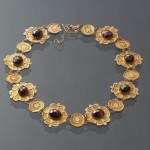 Collier en or et grenats, vers 1840-1850.