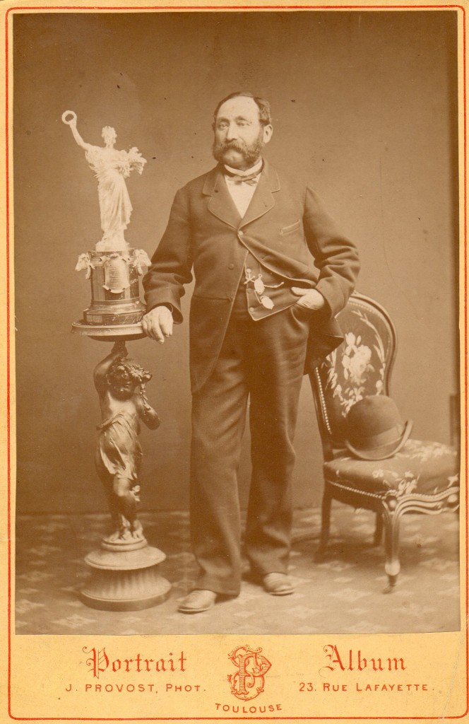 Perpignanais fier de sa récompense, vers 1880, photo Provost.