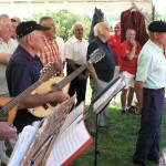 la chorale et les musiciens du "Goig dels Ous" d'Ille.