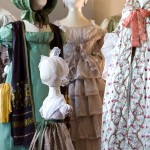 Quelques robes de l'exposition de la Villa Rosemaine.