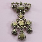 Broche en argent doré et grenats, XVIIIe s. (dos)