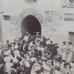 Sortie de messe à Rivesaltes