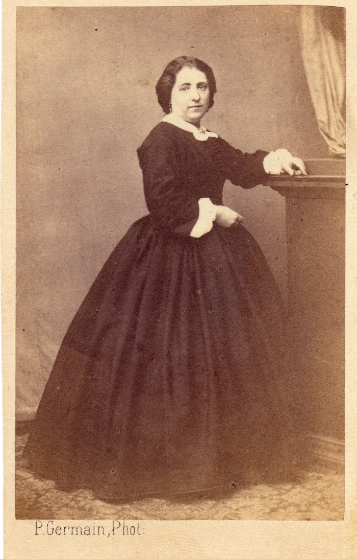 Lucie Salamo en 1863, photo Pierre Germain, Perpignan.