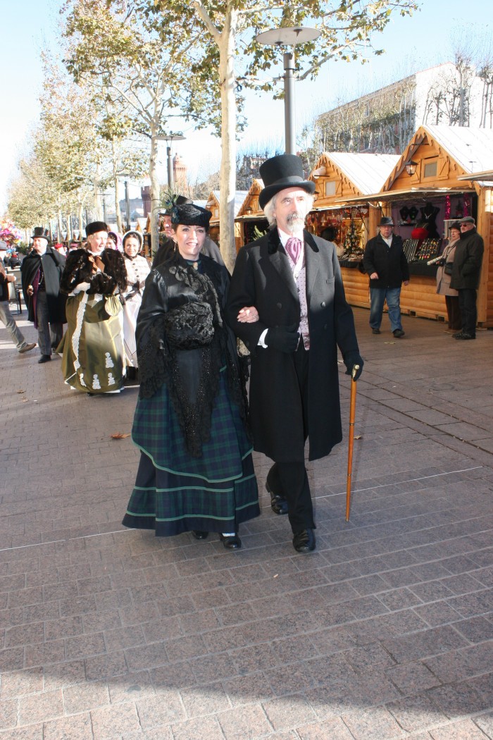 sur le Quai Vauban, Perpignan, une Saint Eloi en costumes.