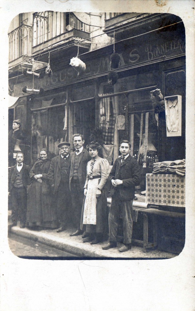 1910, commerce de la rue de l'Ange à Perpignan.