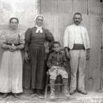 Famille roussillonnaise, vers 1900.