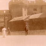 Perpignan, le Castillet en 1899.