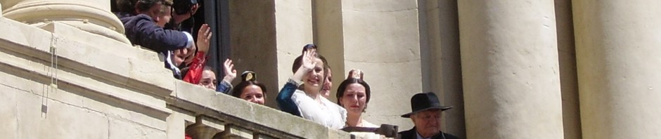 La Reine d'Arles au balcon !