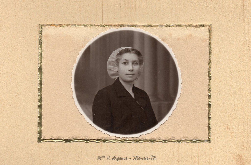 Portrait de femme, Ille sur Tet, vers 1930, Photo Argence. 