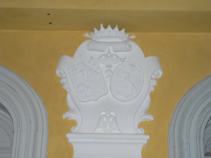 Blason des de Rovira dans le hall d'entrée de l'Hôtel particulier. 