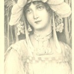 Bijoux et cartes postales Art nouveau