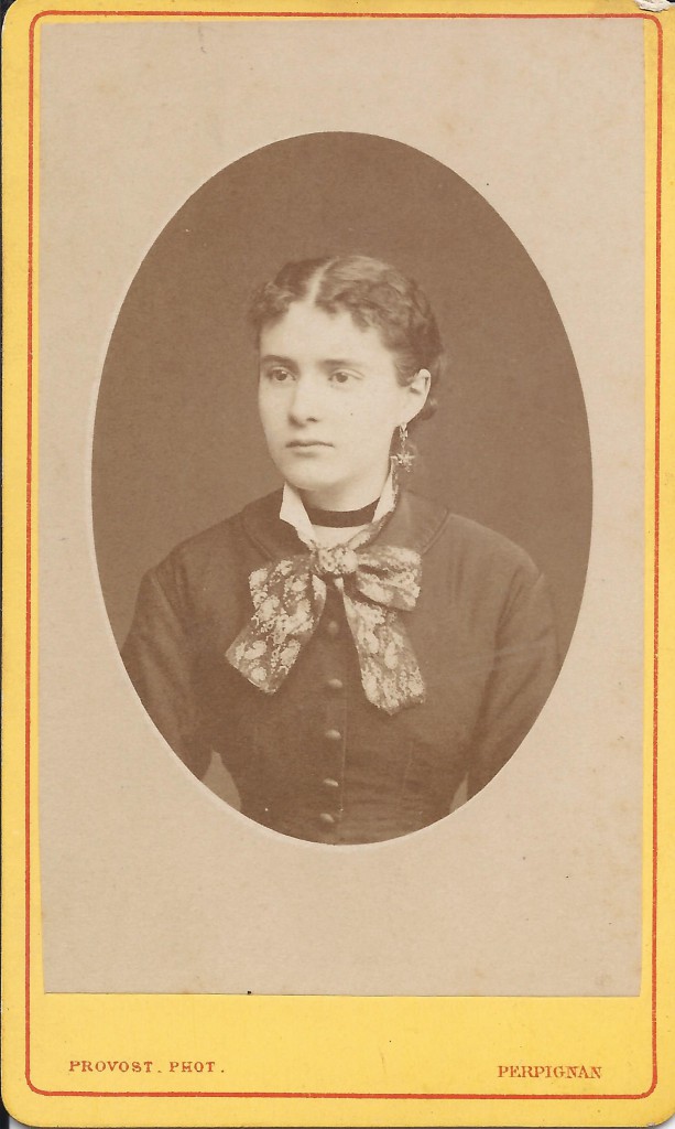 Jeune femme de Perpignan, photo Provost