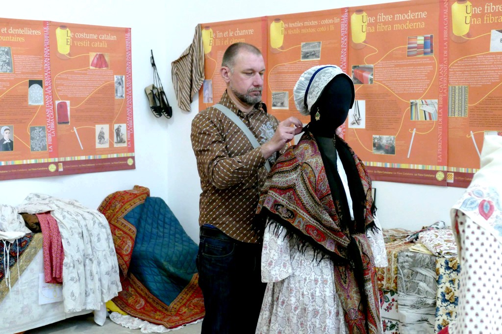 installation des costumes catalans.