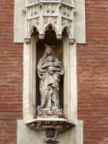 Perpignan porte Notre-Dame côté ville_red