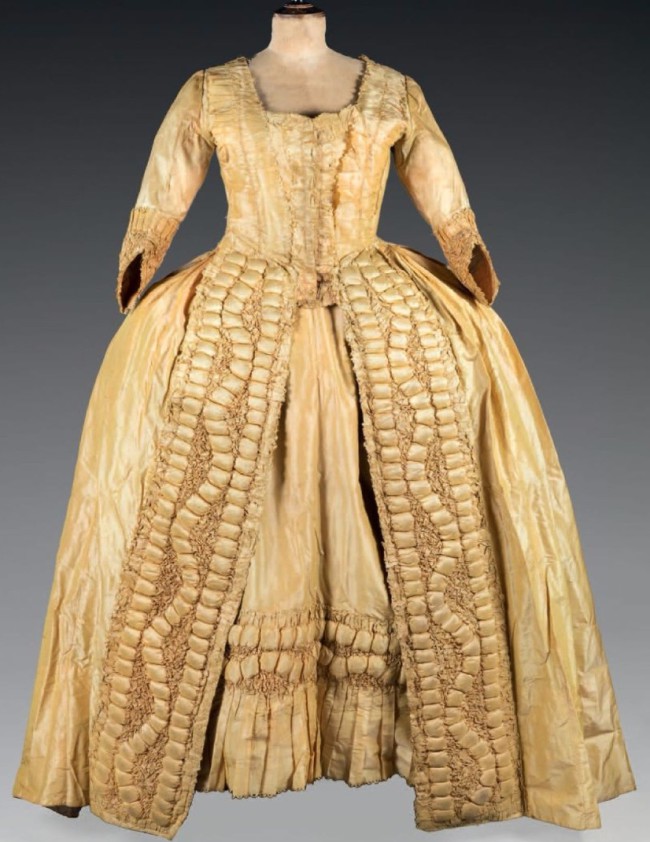 Robe à la française, vers 1730.