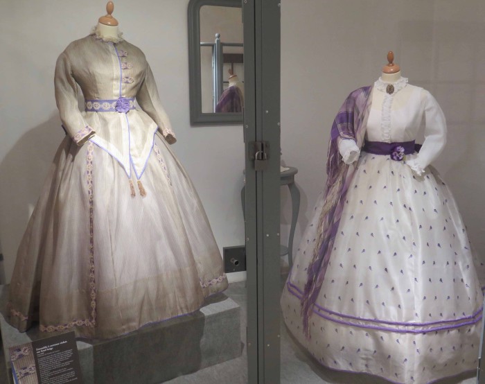 partie des robes à crinolines 