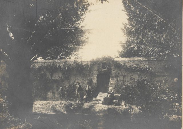 Les SEBE au jardin, 1903, Photo Jorré, Perpignan. 